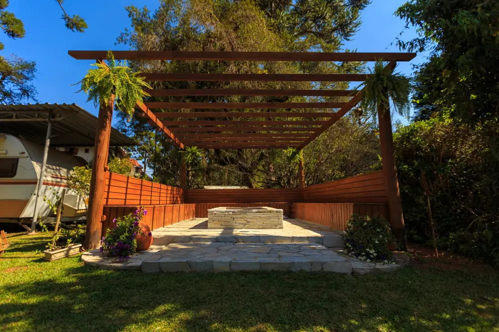 pergola material cost tampa