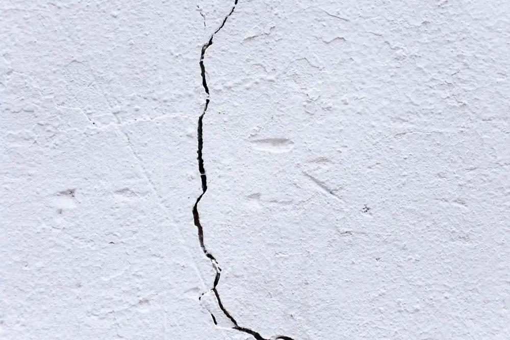 pool deck crack repair